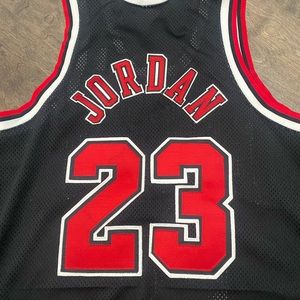 Chicago Bulls Michael Jordan Jersey- Mens 44